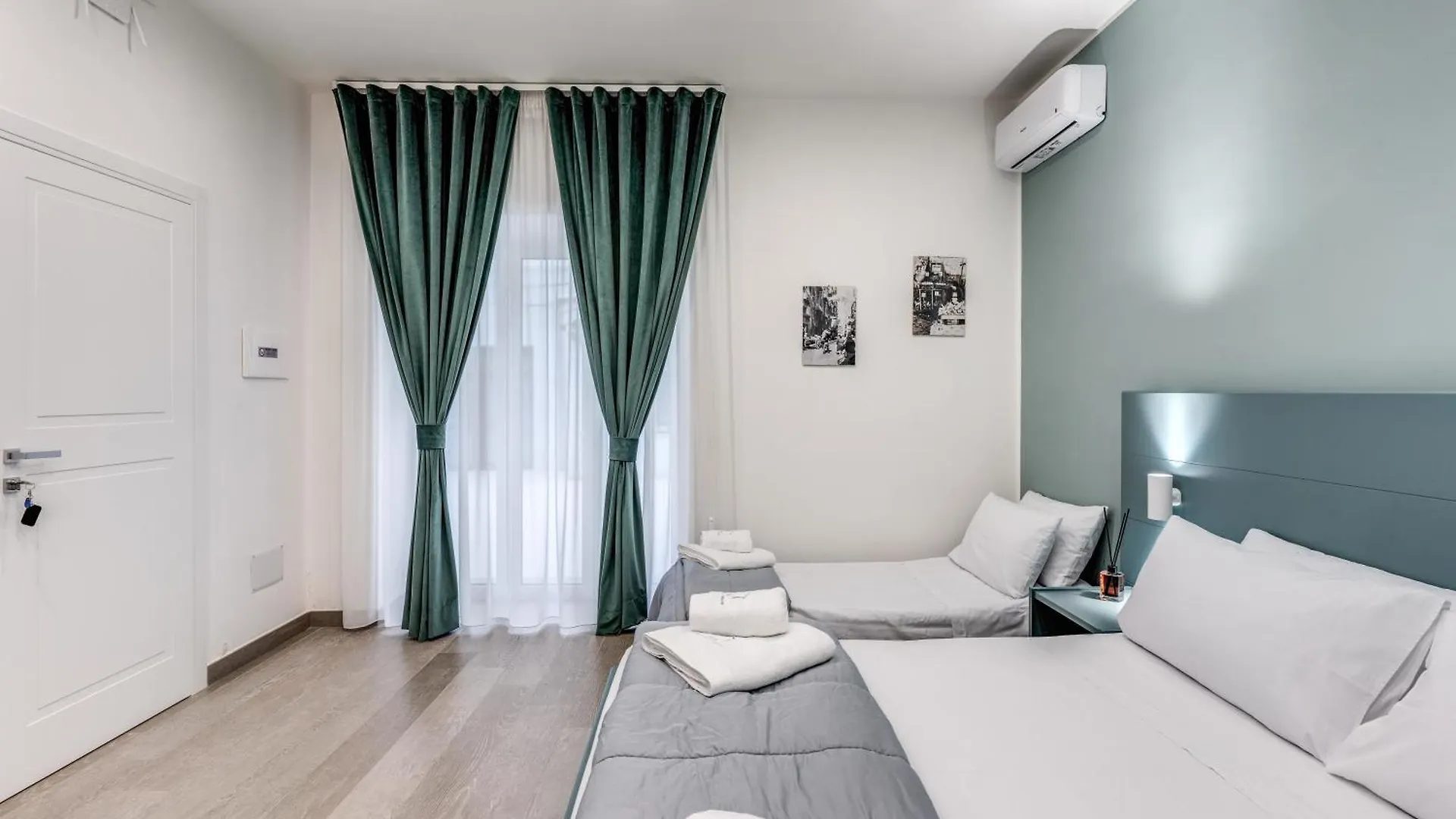 Bed and Breakfast Rafilina'S House Neapel 0*,